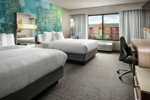 Гостиница Courtyard by Marriott Indianapolis at the Capitol