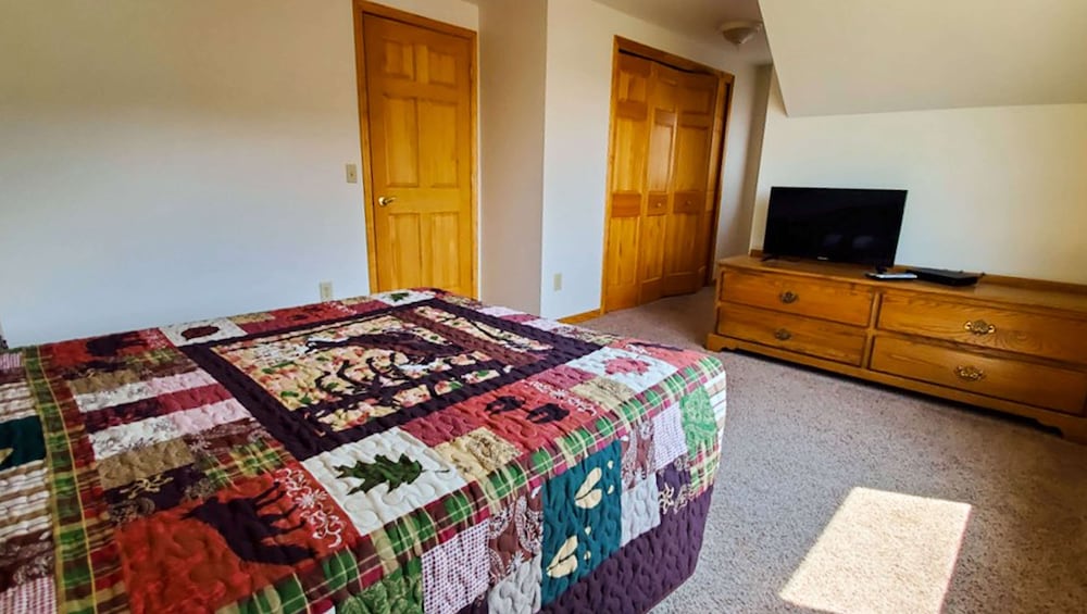 Фото Jasper Ridge Inn Ishpeming