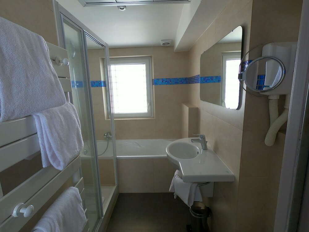 Фото Hotel de la Fontaine