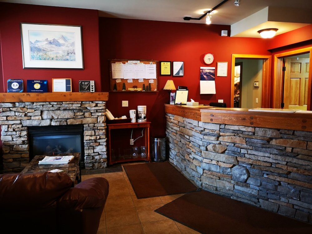 Фото Canadian Rockies Chalets