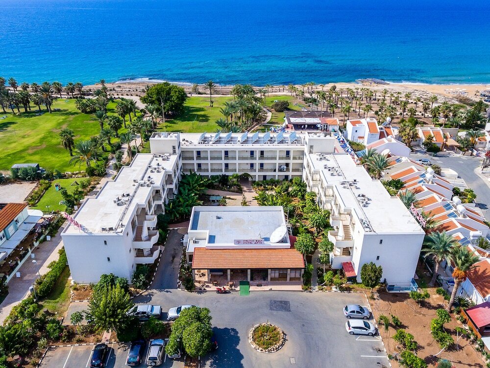 Фото Helios Bay Hotel and Suites