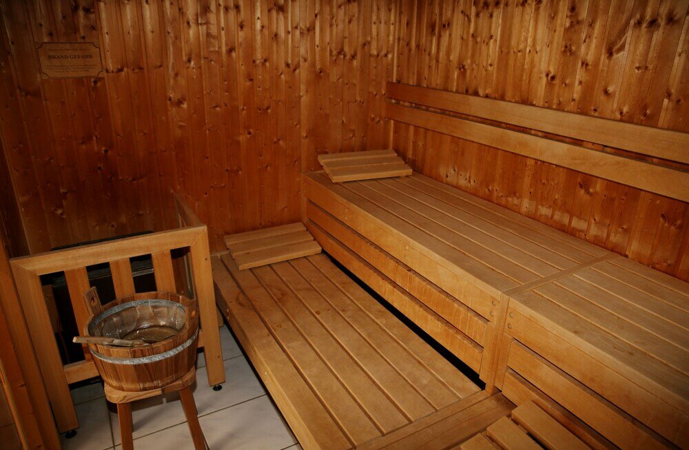 Фото Confour Hotel