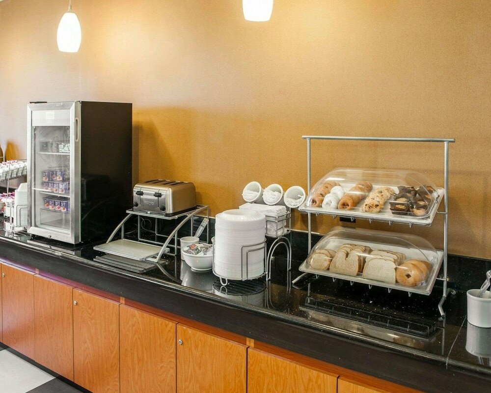 Фото Quality Suites Ne Indianapolis Fishers