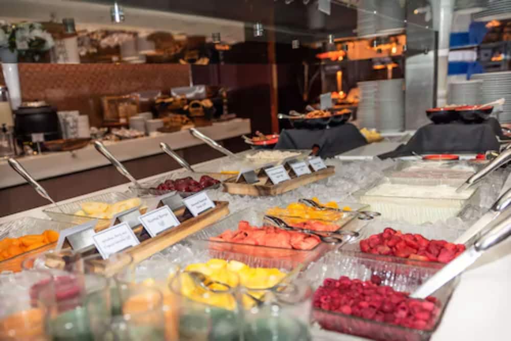 Фото Waipuna Hotel & Conference Centre