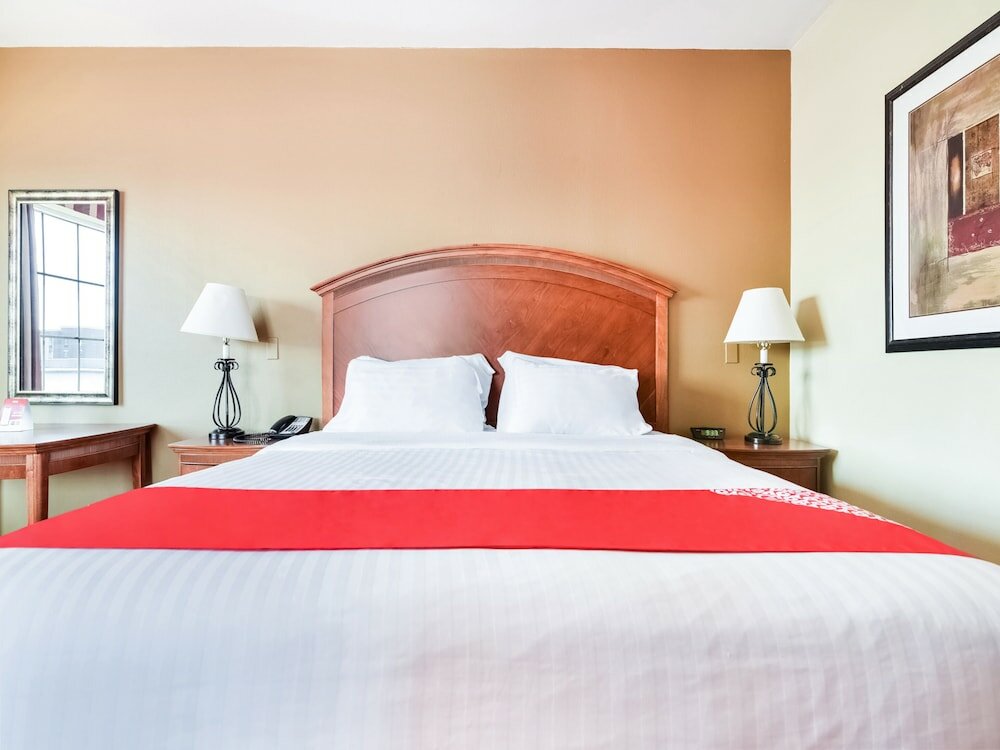 Фото Oyo Townhouse Oklahoma City Airport