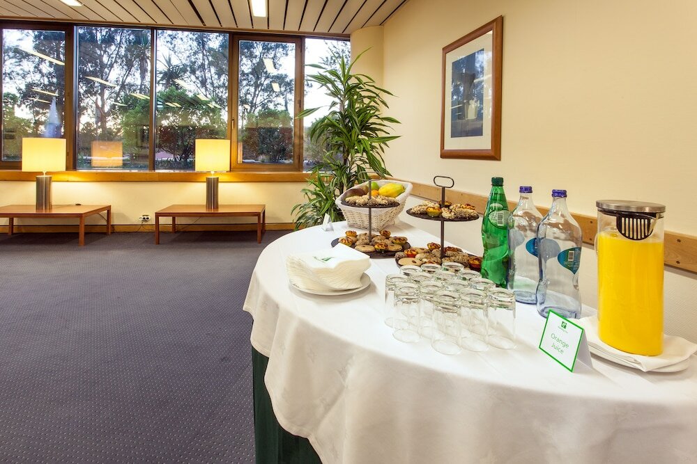 Фото Holiday Inn Lisbon - Continental