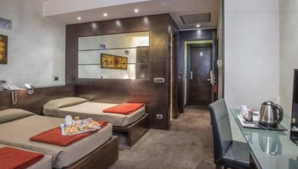 Фото Hotel Accademia