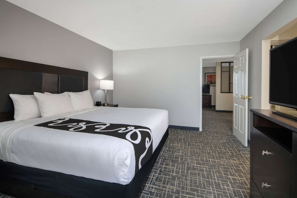 Фото La Quinta Inn & Suites by Wyndham Atlanta Airport South