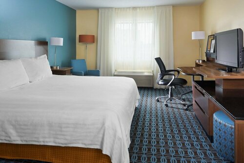 Гостиница Fairfield Inn & Suites Lexington Keeneland Airport в Лексингтоне