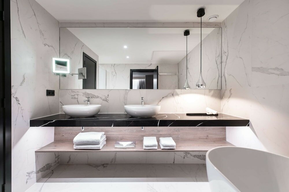 Фото Radisson Collection Hotel, Grand Place Brussels