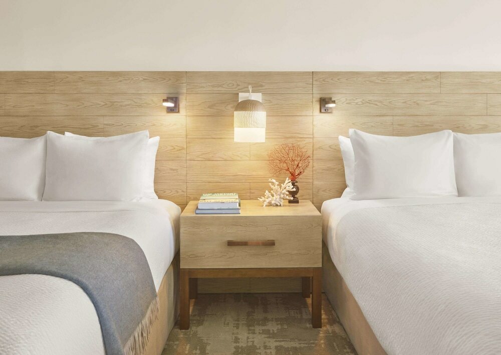 Фото Alohilani Resort Waikiki Beach