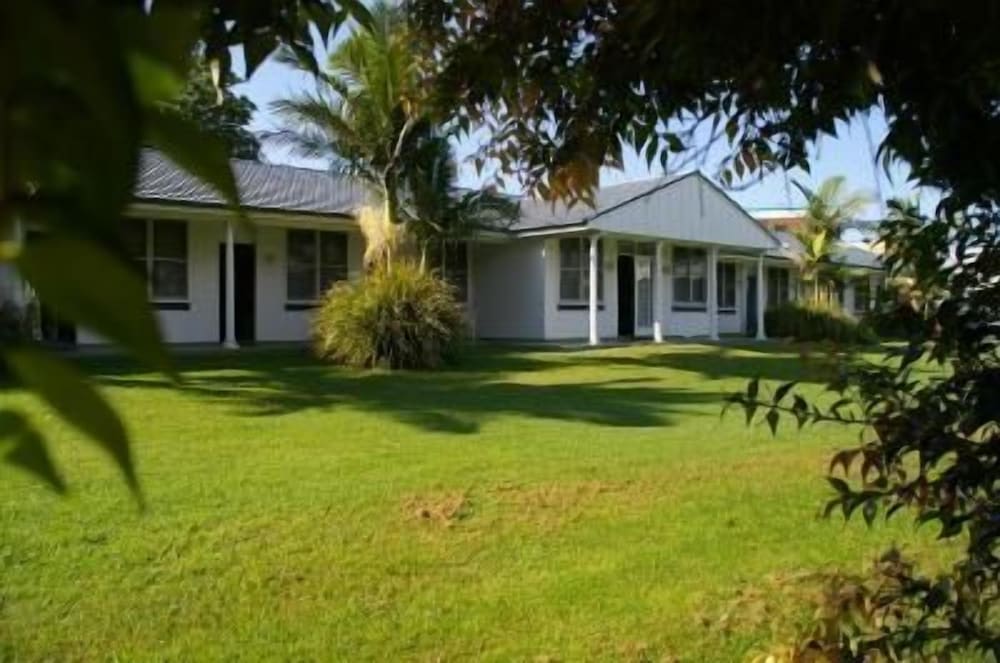 Фото Colonial Court Motor Inn