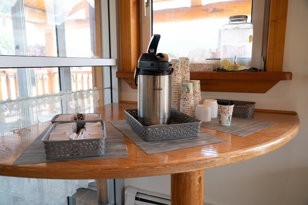 Фото Rocky Mountain Ski Lodge