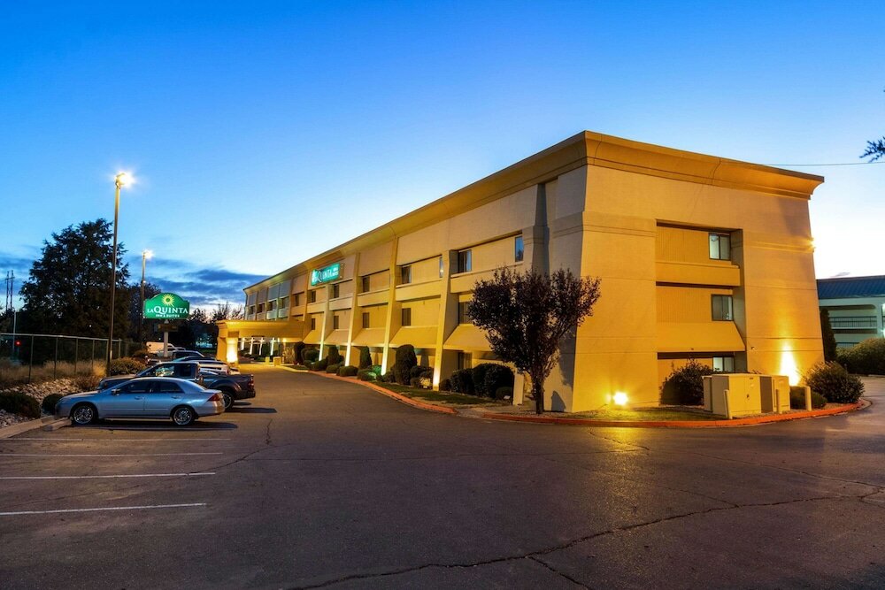Фото La Quinta Inn & Suites by Wyndham Albuquerque Journal Ctr Nw