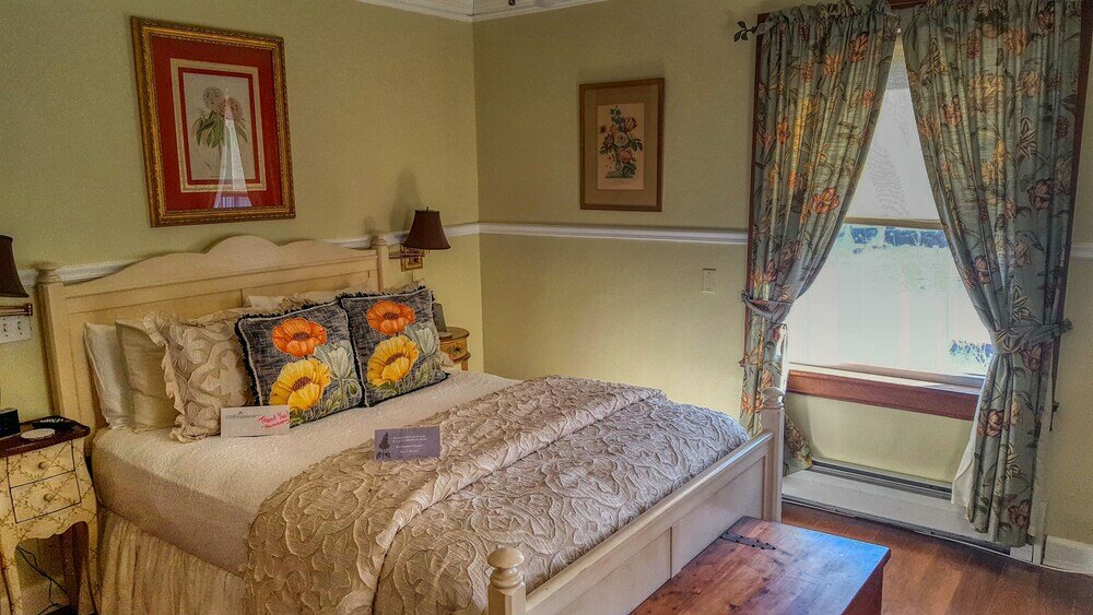 Фото The Lilac Inn