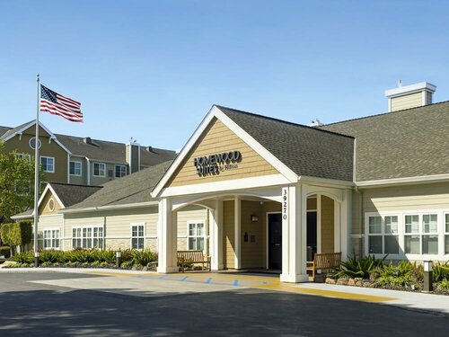 Внешний вид отеля Homewood Suites by Hilton Newark-Fremont в Ньюарке, фото 3