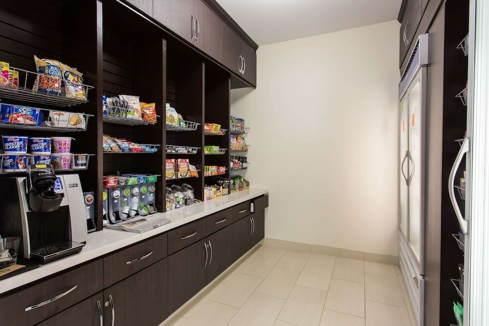 Фото Hilton Garden Inn San Mateo