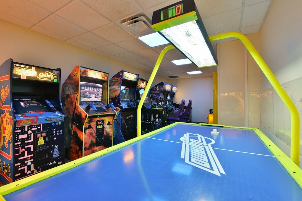 Фото Comfort Suites Maingate East