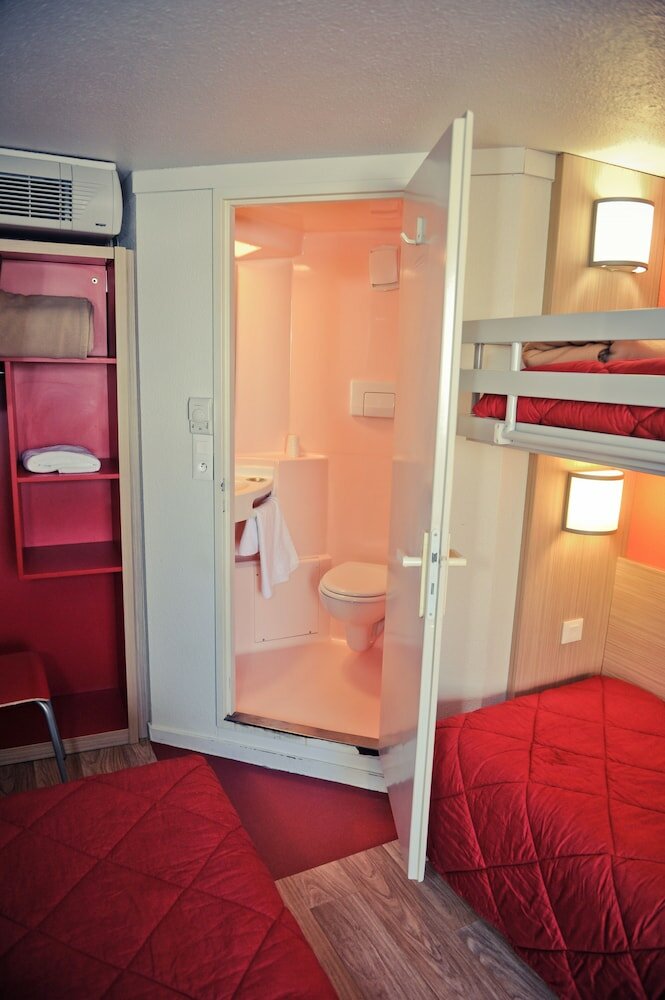 Фото Premiere Classe Beauvais