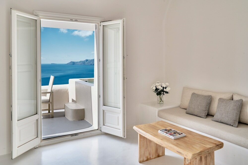 Фото Mystique, a Luxury Collection Hotel, Santorini