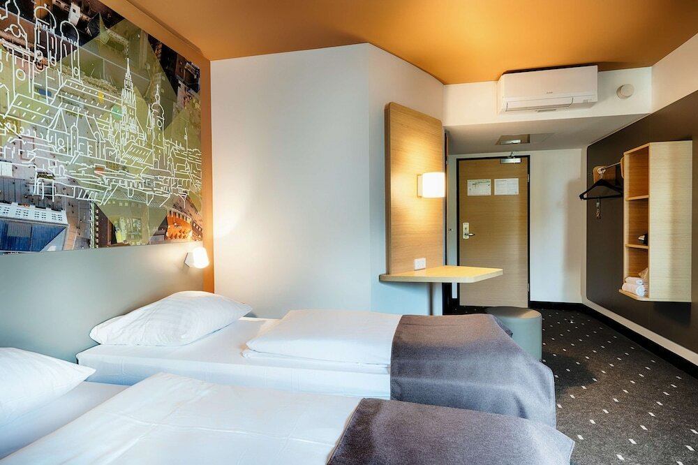Фото B&b Hotel München-Hbf