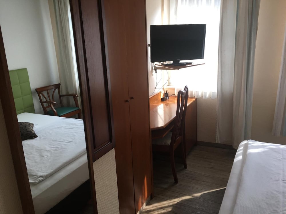 Фото Hotel Alt Düsseldorf