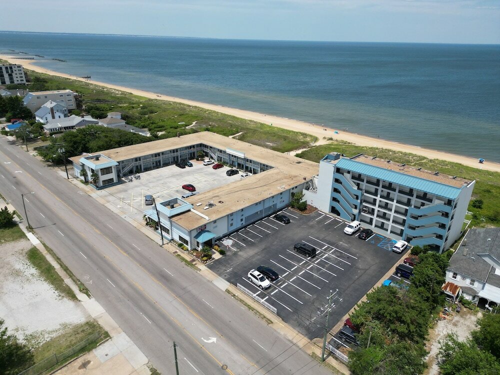 Фото Best Western Plus Holiday Sands Inn & Suites