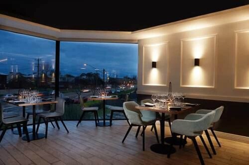 Гостиница The Charles Boutique Hotel & Dining в Уогга-Уогга