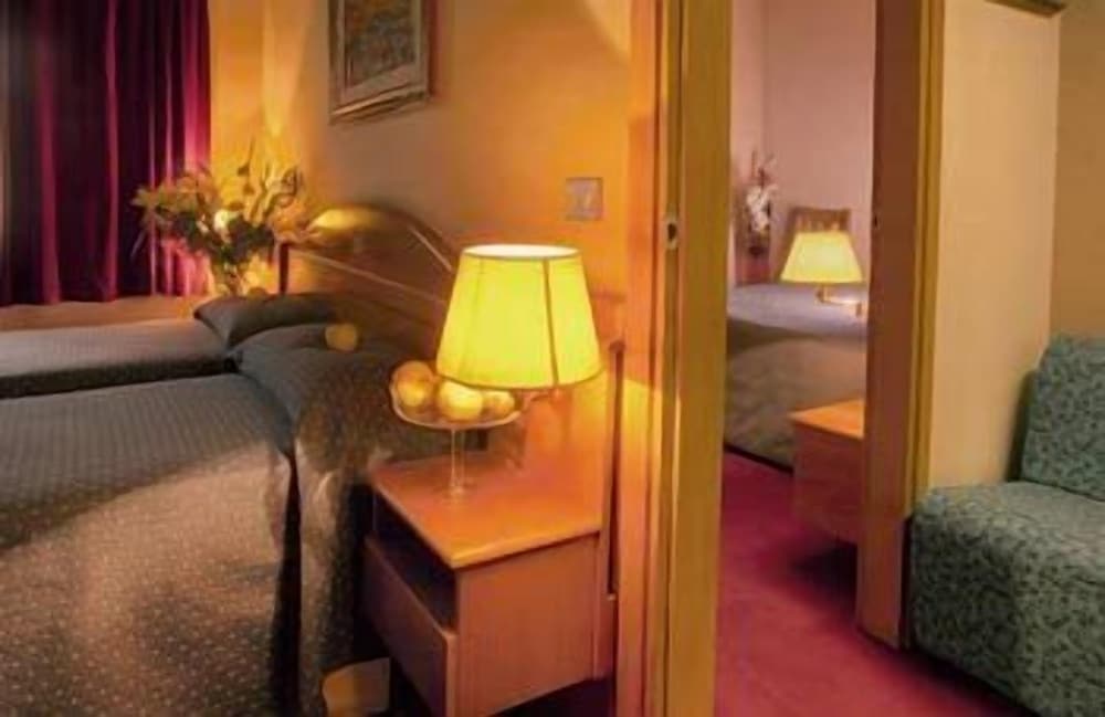 Фото отеля 4