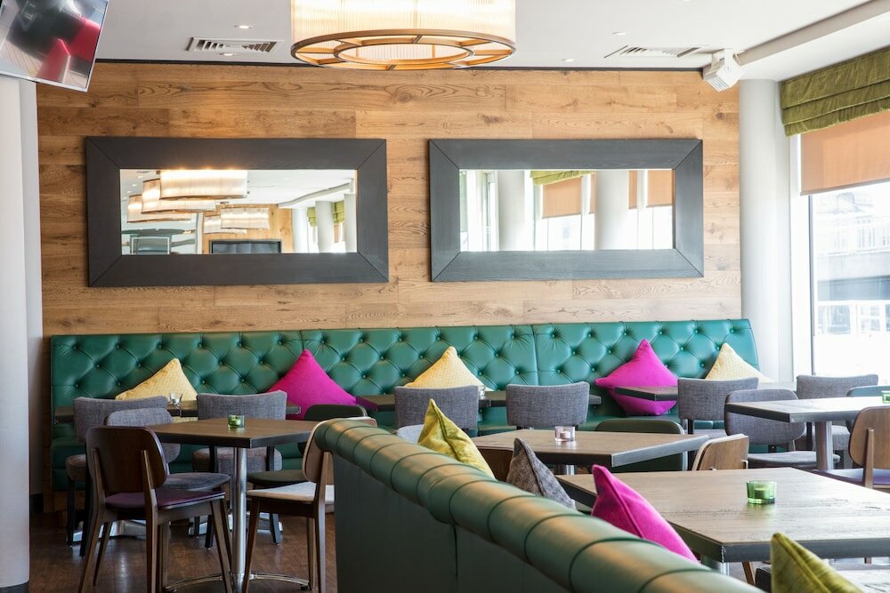 Фото Hilton Garden Inn Glasgow City Centre