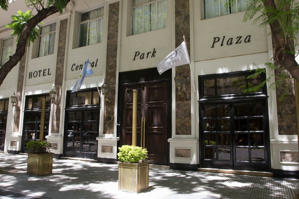 Фото отеля 1