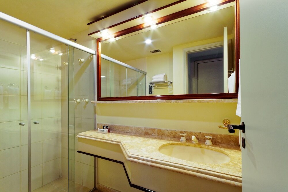 Фото Bristol The Time