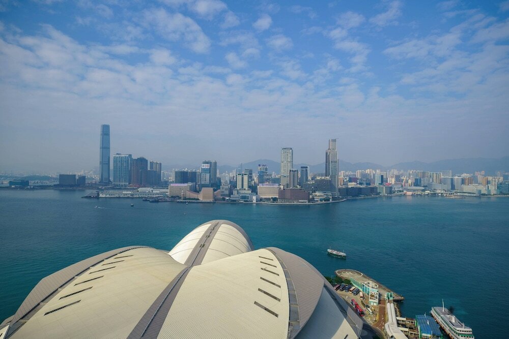 Фото Renaissance Hong Kong Harbour View Hotel
