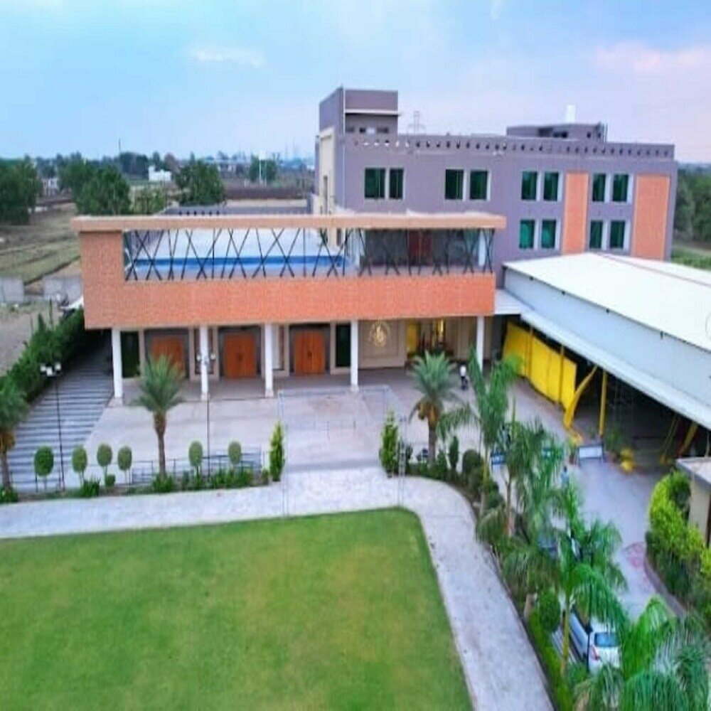 Фото отеля 3