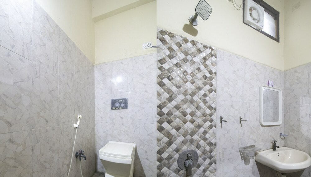 Фото IROOMZ Peaceful Stay Villa