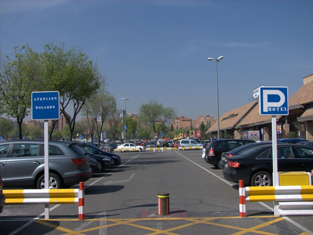 Фото Hotel Parquesur