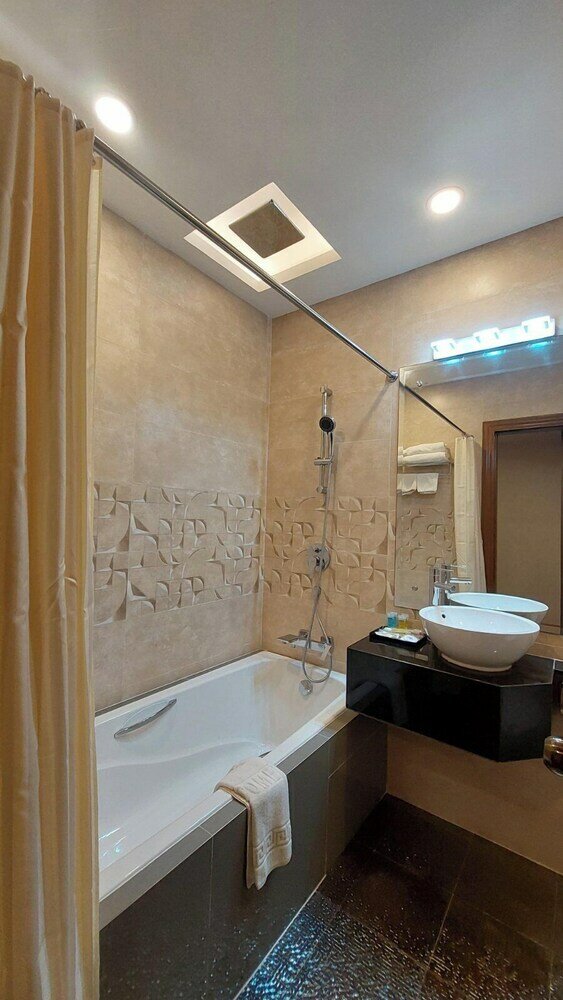 Фото Hotel Grand Galaxy