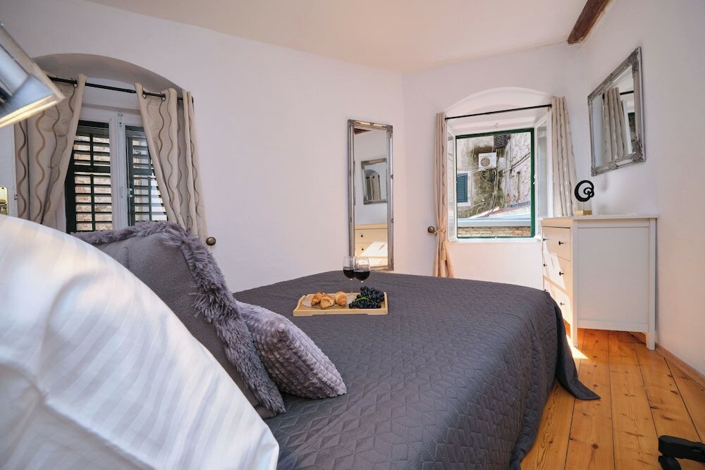 Фото Apartment Galeriana Palace