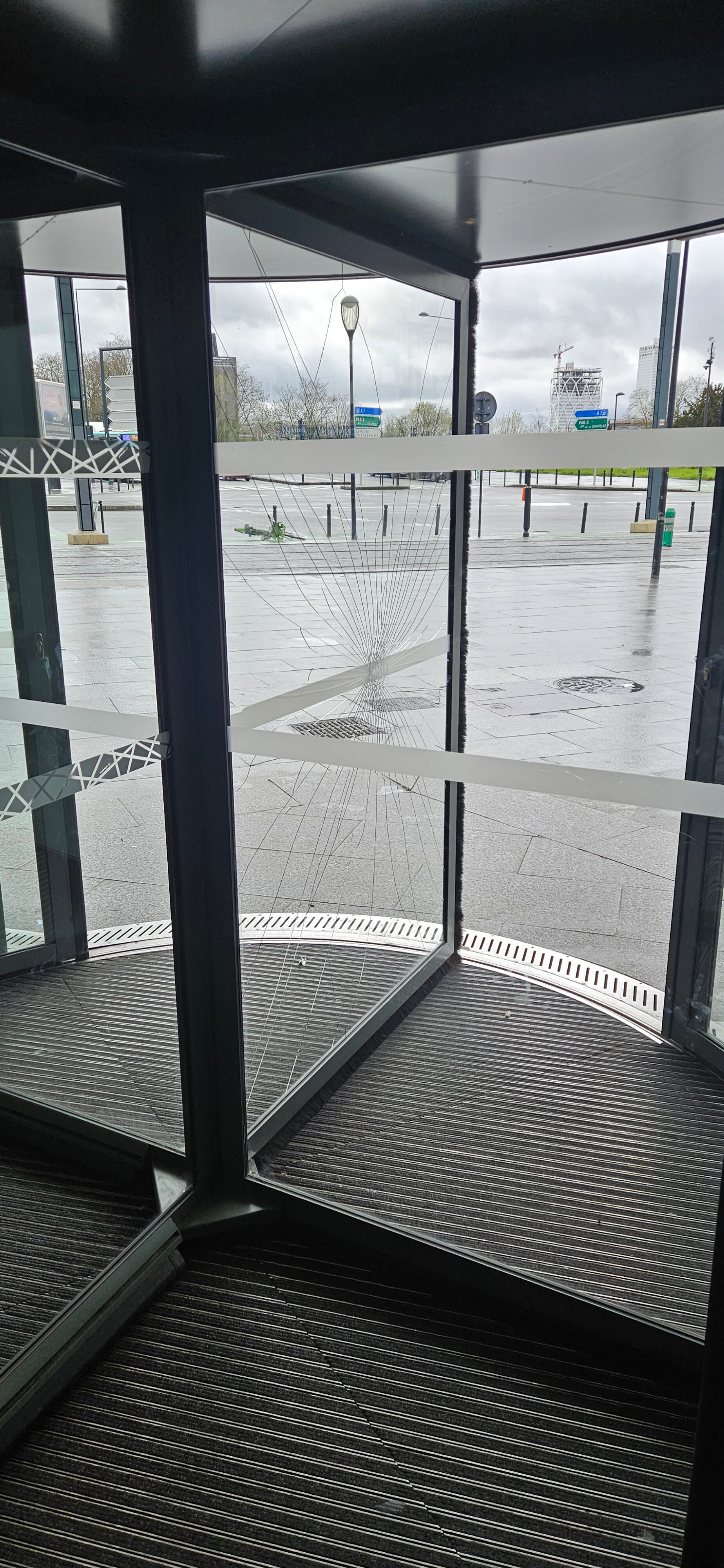 Фото Novotel Paris Saint Denis Stade Basilique