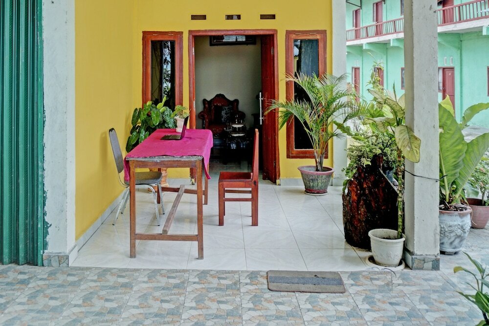 Фото Spot On 92412 Homestay Eka Fortuna Ranau