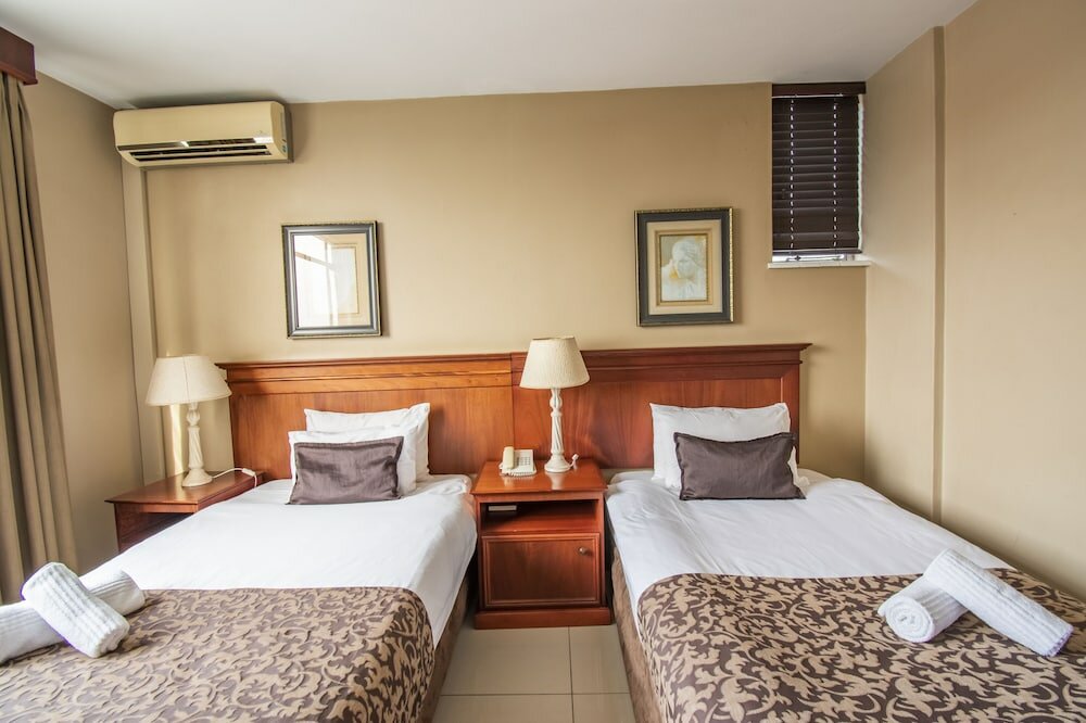 Фото Emakhosini Hotel on East