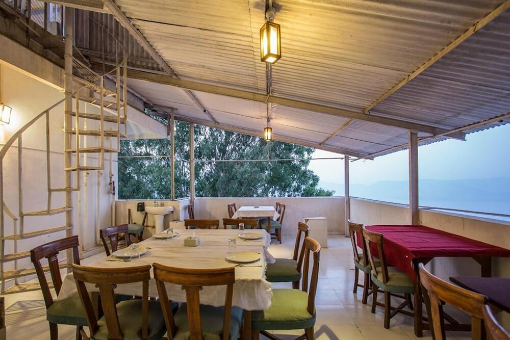 Фото The Signature Crest