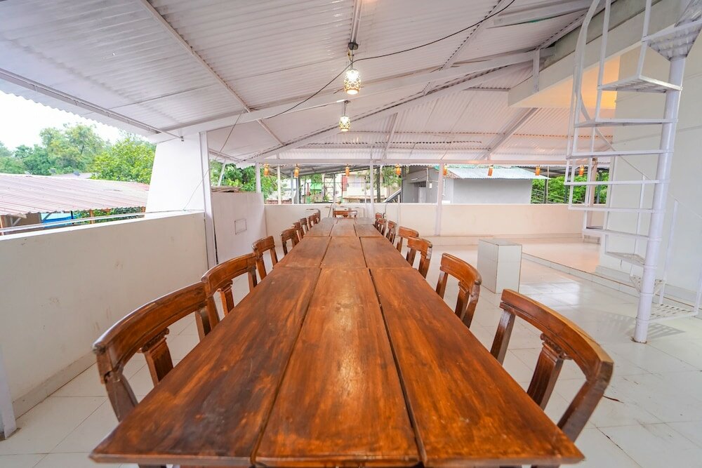 Фото The Signature Crest