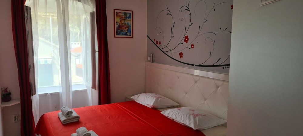 Фото Luxury Garden Rooms