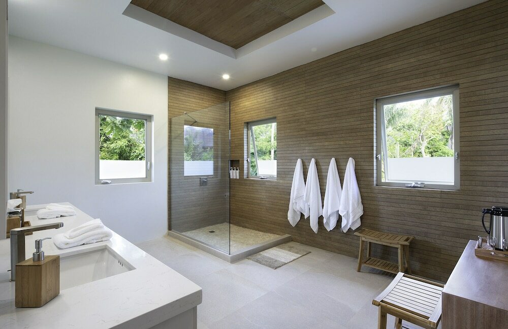 Фото Fabulous 5 Bedroom Beachfront Villa