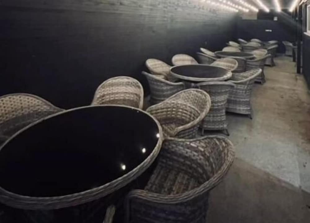 Фото Woodhouse Hotel