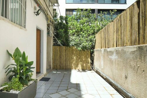 Апартаменты Simple Living in Tel Aviv by Sea N' Rent в Тель-Авиве