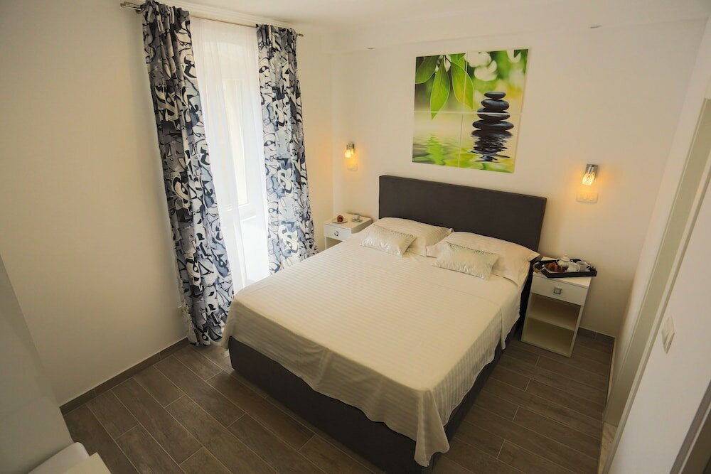 Фото Luxury Garden Rooms