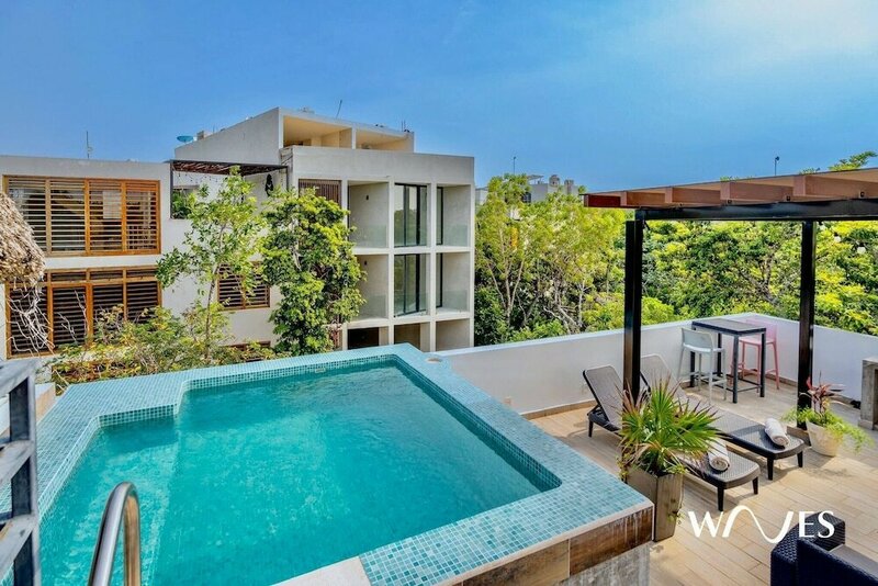 Гостиница 1 Br Rooftop Pool BBQ Hammocks в Тулуме