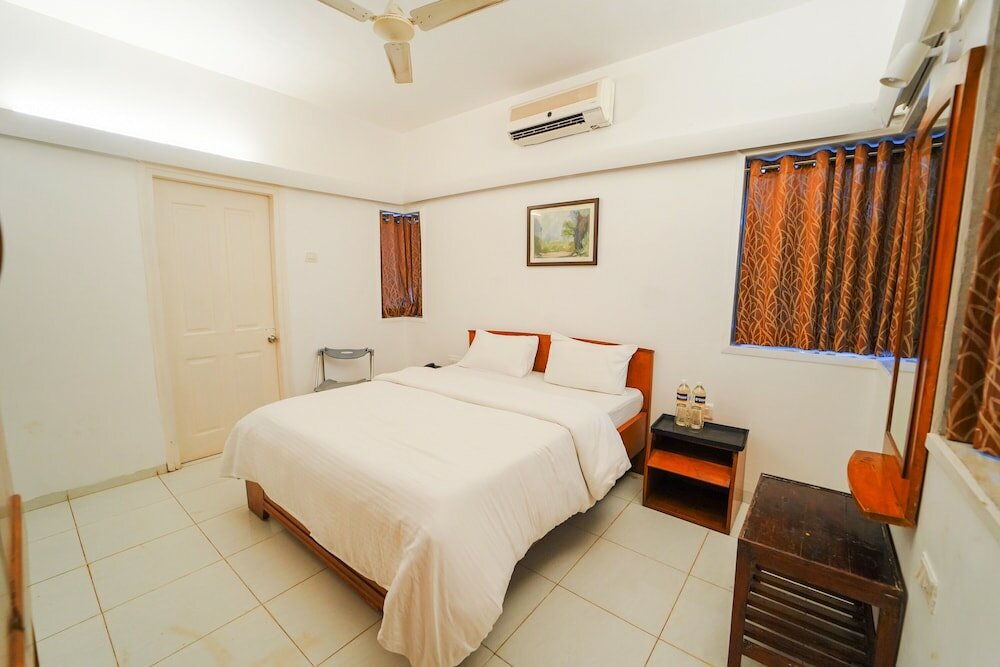 Фото The Signature Crest